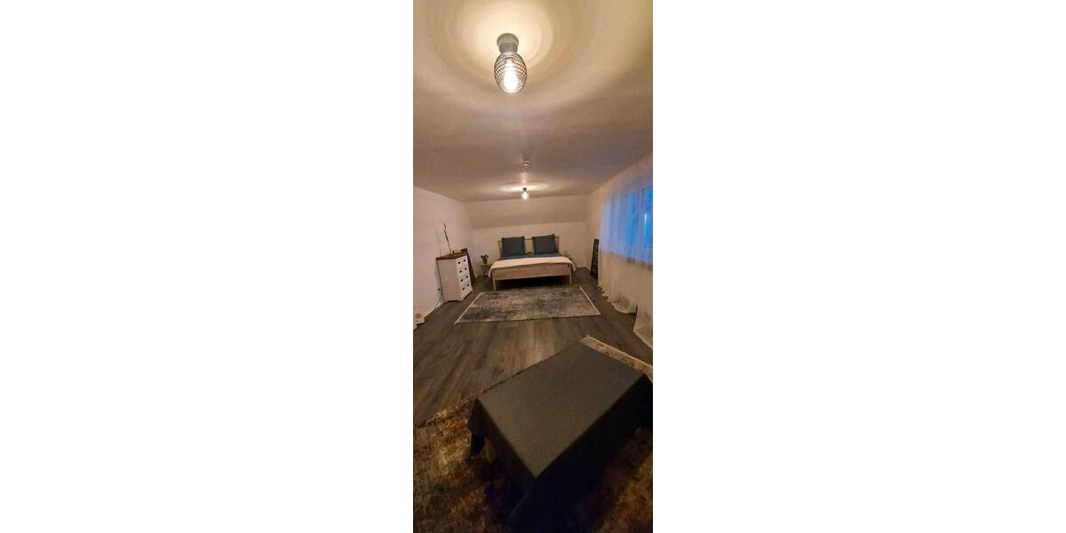 Etagenwohnung Nohfelden - 8 Zimmer, 300 m&sup2;, 2.500&euro; | Angebot:25904467