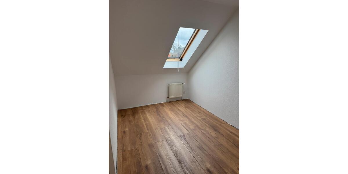 Dachgeschoßwohnung Fredersdorf-Vogelsdorf Vogelsdorf - 4 Zimmer, 77 m&sup2;, 1.200&euro; | Angebot:26049977