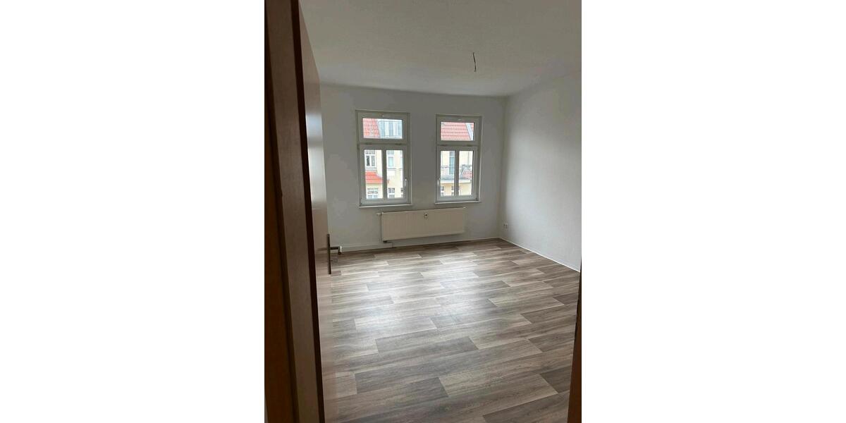 Etagenwohnung Saalfeld (Saale) - 1 Zimmer, 16 m&sup2;, 470&euro; | Angebot:24981102
