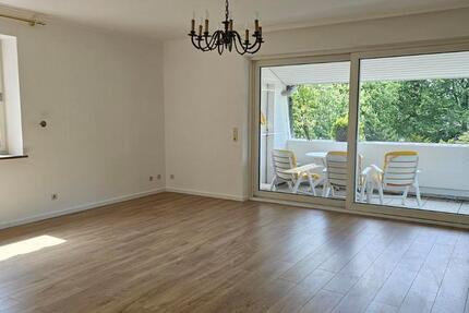 Wohnung Bremerhaven - 3 Zimmer, 96 m&sup2;, 900&euro; | Angebot:26636111