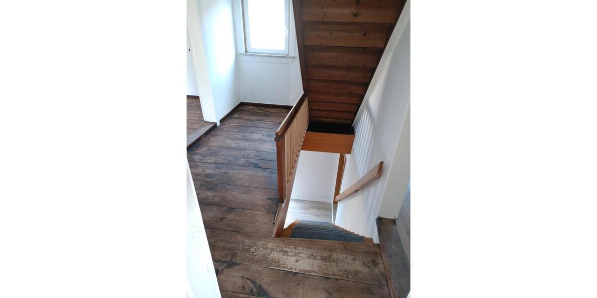 Einfamilienhaus Hammelburg - 9 Zimmer, 113 m&sup2;, 650&euro; | Angebot:26432102