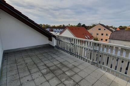 Wohnung Osterhofen - 4 Zimmer, 111 m&sup2;, 800&euro; | Angebot:25722576
