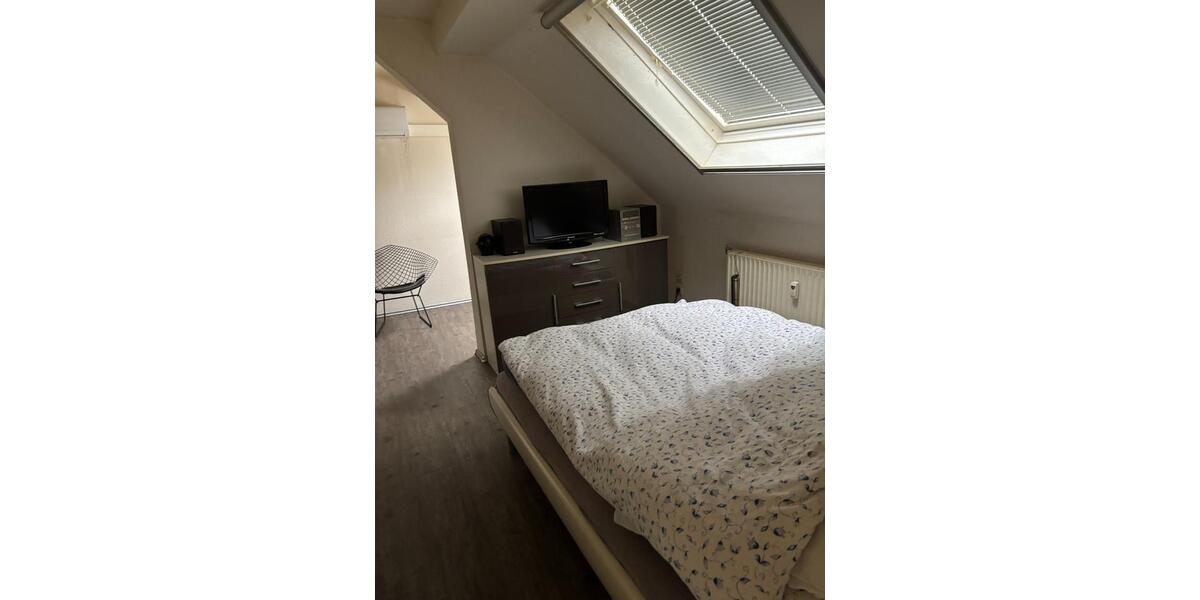 Dachgeschoßwohnung Hattingen Niederbonsfeld - 2 Zimmer, 67 m&sup2;, 600&euro; | Angebot:25102256