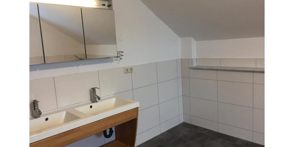 Etagenwohnung Obernzell - 4 Zimmer, 120 m&sup2;, 790&euro; | Angebot:26567517