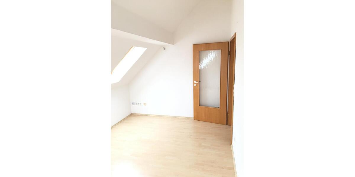 Dachgeschoßwohnung Ulm Söflingen - 2 Zimmer, 40 m&sup2;, 450&euro; | Angebot:26232759