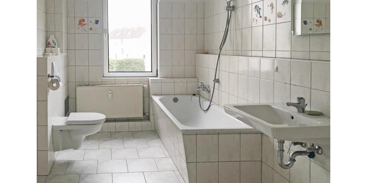 Etagenwohnung Stralsund - 3 Zimmer, 80 m&sup2;, 710&euro; | Angebot:25026457