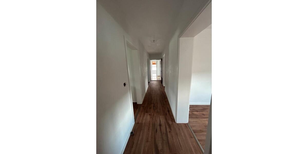 Etagenwohnung Mitteleschenbach - 5 Zimmer, 120 m&sup2;, 850&euro; | Angebot:26215565