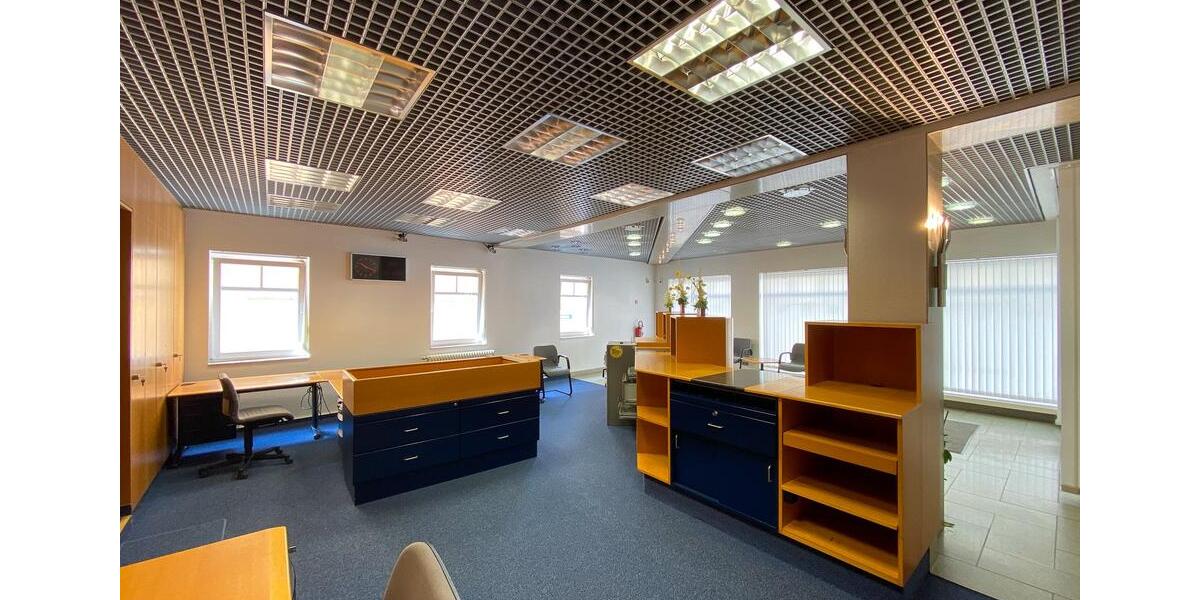 Großzügige Gewerbefläche unweit des historischen Freyburger Marktplatzes! zimmer