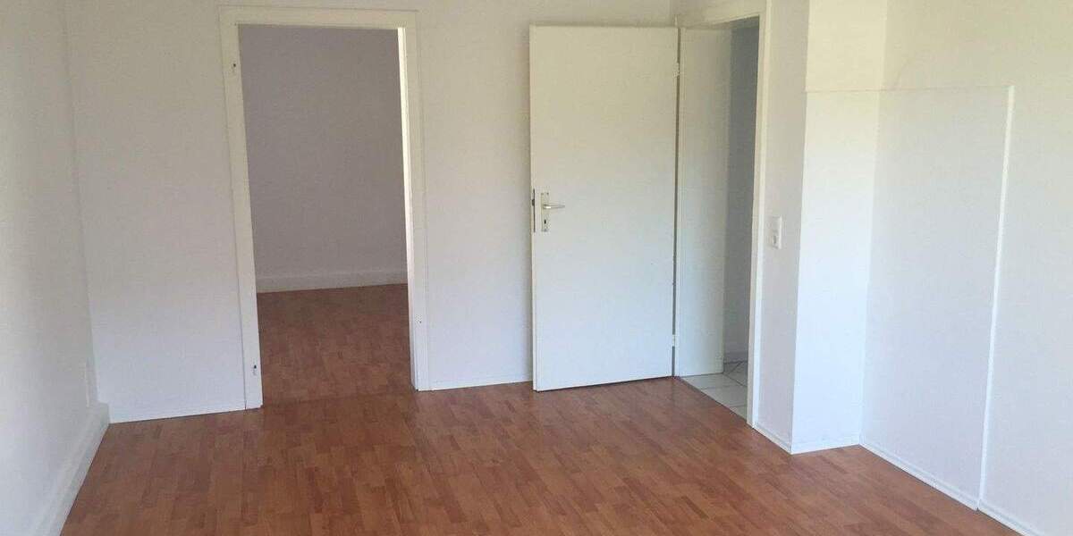 Etagenwohnung Detmold Bentrup-Loßbruch - 4 Zimmer, 77 m&sup2;, 650&euro; | Angebot:25692637