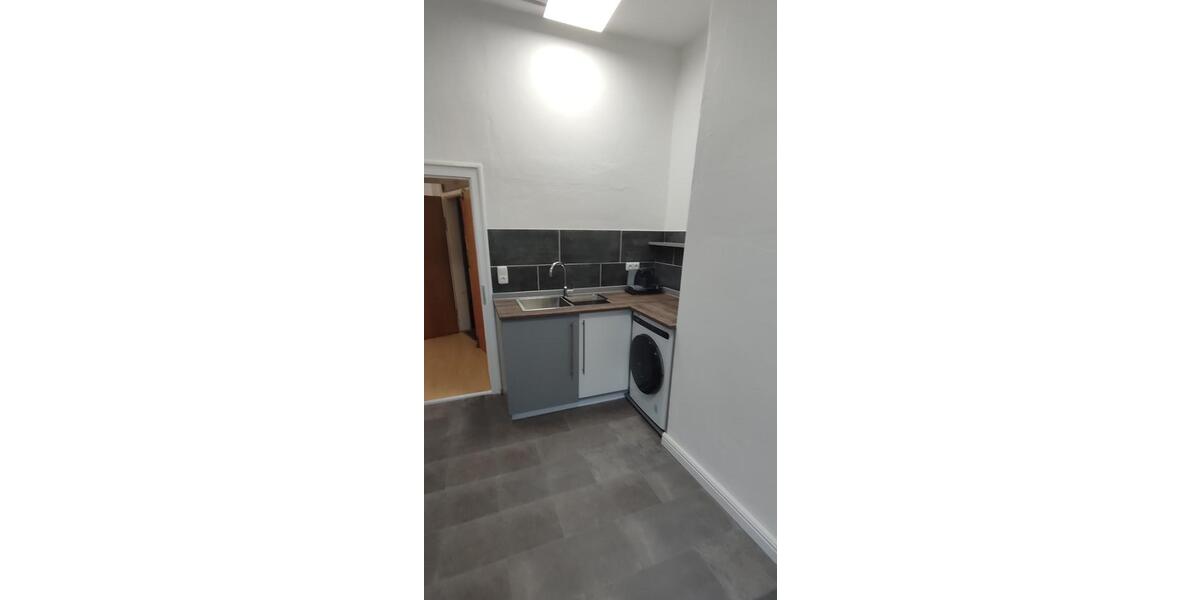 Etagenwohnung Deggendorf - 4 Zimmer, 100 m&sup2;, 260&euro; | Angebot:24552872