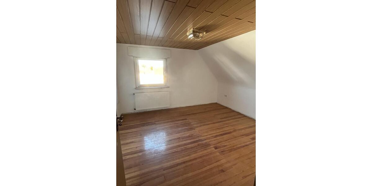 Einfamilienhaus Homburg - 6 Zimmer, 165 m&sup2;, 1.650&euro; | Angebot:26197277