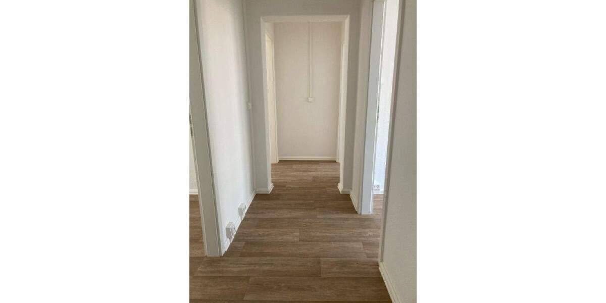 Etagenwohnung Bernburg (Saale) Bernburg - 4 Zimmer, 76 m&sup2;, 471&euro; | Angebot:25739911