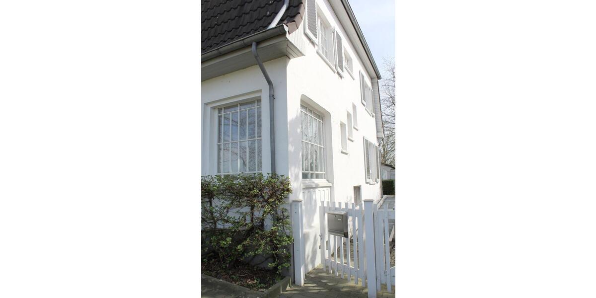 Erdgeschoßwohnung Krefeld Hülser Berg - 1.5 Zimmer, 100 m&sup2;, 427&euro; | Angebot:25226720