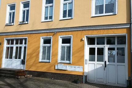 Wohnung Güstrow - 3 Zimmer, 75 m&sup2;, 580&euro; | Angebot:25267966