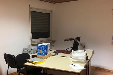 Büro mit Parkplatz zimmer