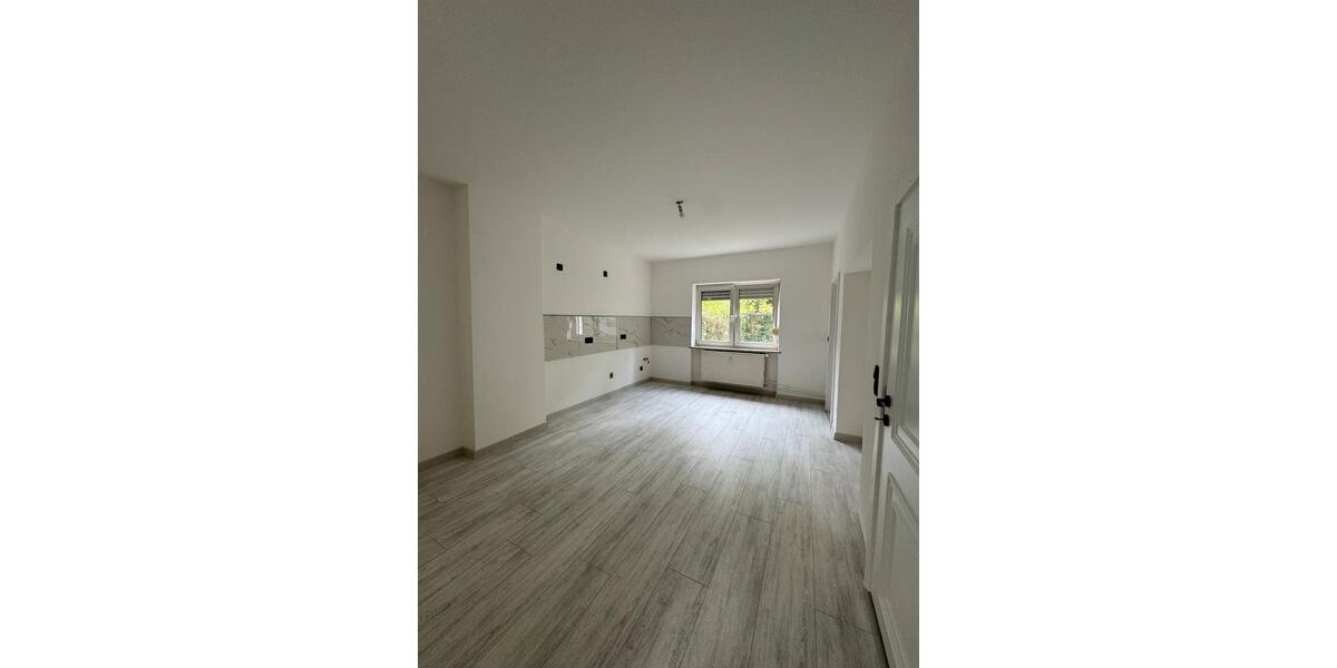 Hochparterre Saarbrücken West - 2 Zimmer, 60 m&sup2;, 600&euro; | Angebot:26638704