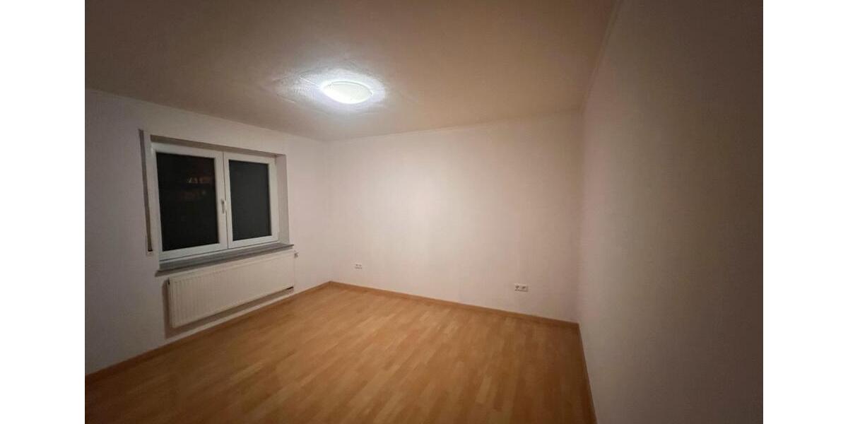 Etagenwohnung Nagold - 3 Zimmer, 85 m&sup2;, 1.250&euro; | Angebot:24982585