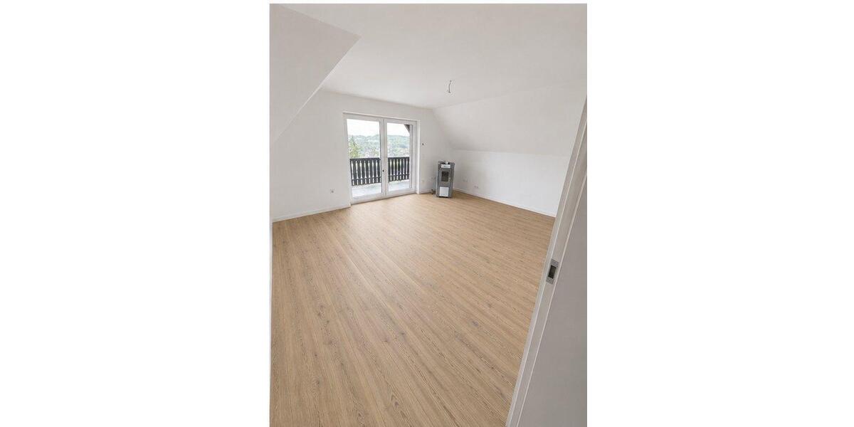Dachgeschoßwohnung Sundern (Sauerland) - 3 Zimmer, 89 m&sup2;, 750&euro; | Angebot:26662278