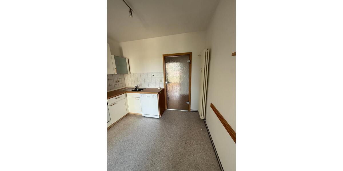 Etagenwohnung Staßfurt - 2 Zimmer, 66 m&sup2;, 450&euro; | Angebot:25948615