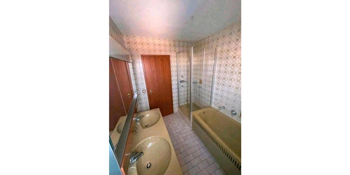 Wohnen auf Zeit Böblingen - 3 Zimmer, 90 m&sup2;, 490&euro; | Angebot:24681160