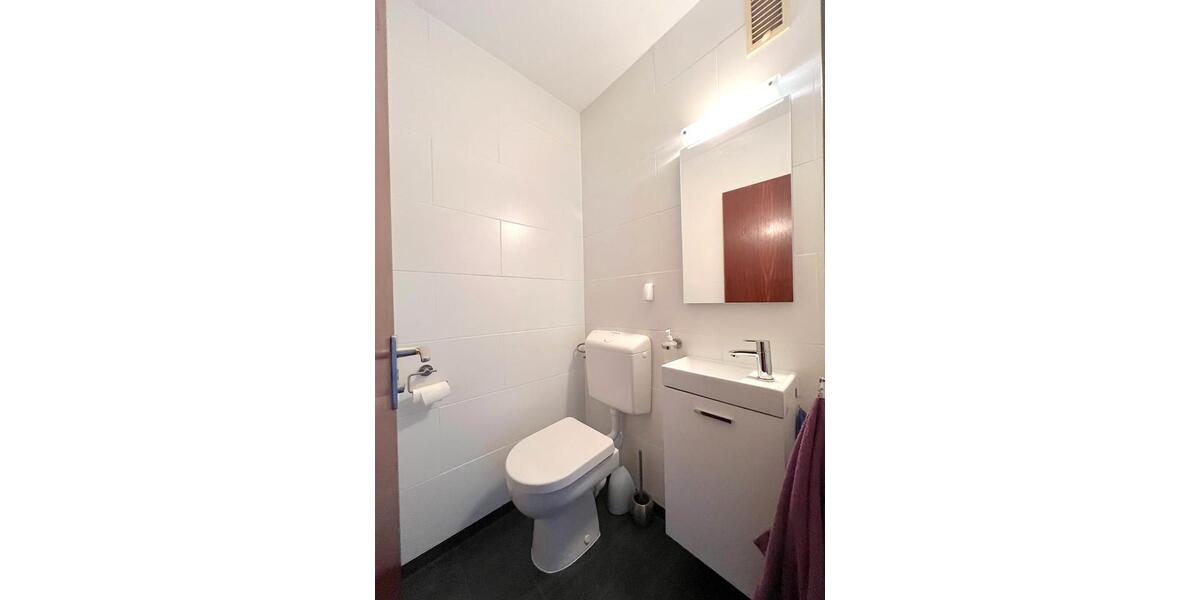 Etagenwohnung Ludwigshafen am Rhein - 4 Zimmer, 100 m&sup2;, 1.250&euro; | Angebot:26638280