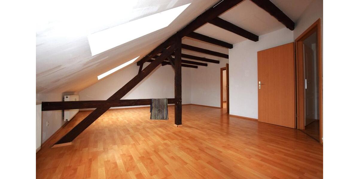 Dachgeschoßwohnung Wurzen - 4 Zimmer, 89 m&sup2;, 623&euro; | Angebot:26060660