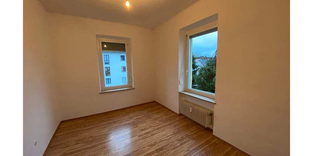 Etagenwohnung Fuerstenfeldbruck Fürstenfeldbruck - 2 Zimmer, 90 m&sup2;, 825&euro; | Angebot:24113850