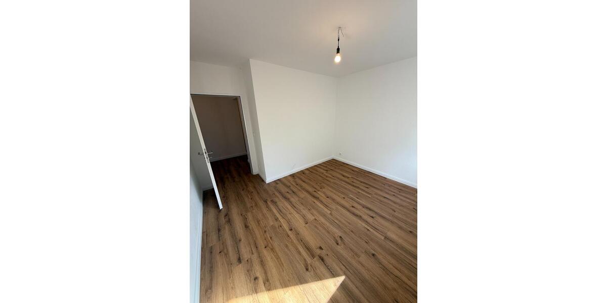 Erdgeschoßwohnung Cuxhaven Groden - 3 Zimmer, 77 m&sup2;, 700&euro; | Angebot:25922665