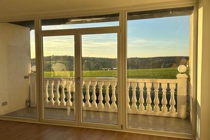 Wohnung Wiehl - 2 Zimmer, 75 m&sup2;, 910&euro; | Angebot:24697644