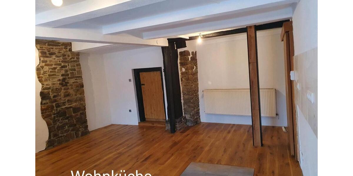 4 Zimmer + KKD2B mit besonderem Charme im Altbau zu mieten 4 zimmer