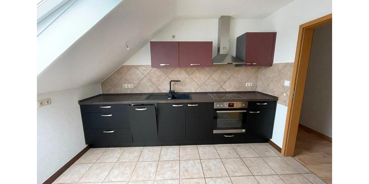 Dachgeschoßwohnung Altenburg - 2 Zimmer, 60 m&sup2;, 400&euro; | Angebot:25993598