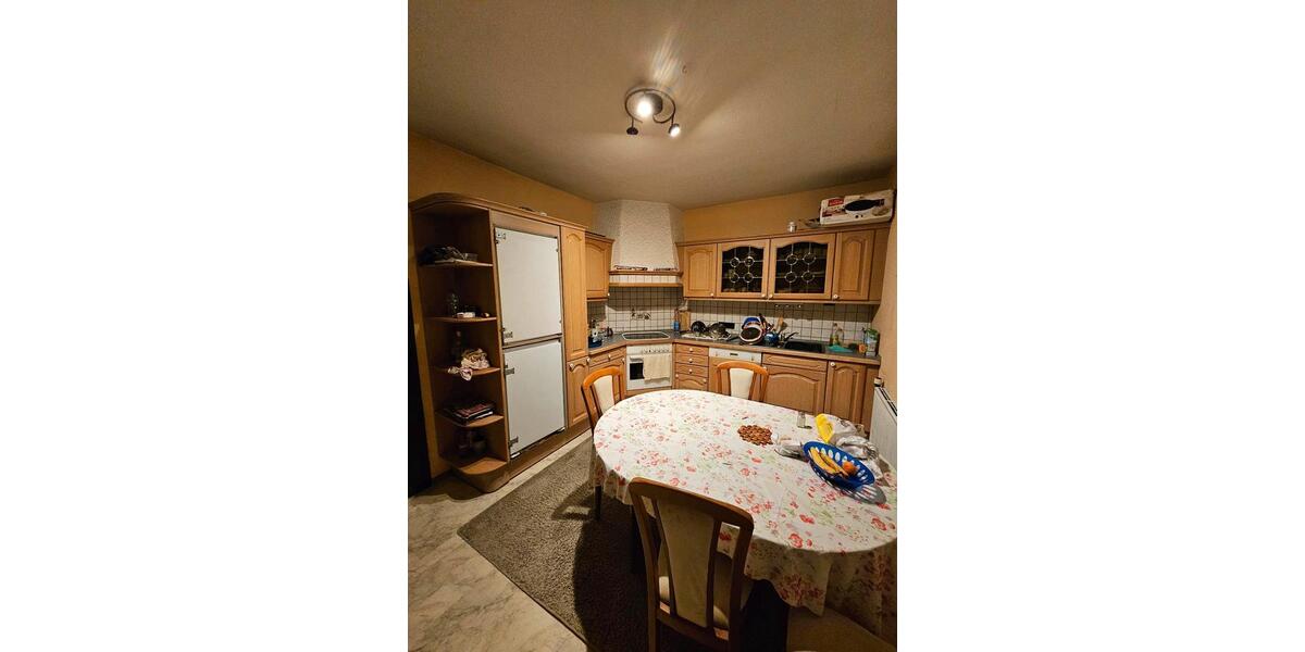 Etagenwohnung Gaukönigshofen - 5 Zimmer, 136 m&sup2;, 400&euro; | Angebot:25827672