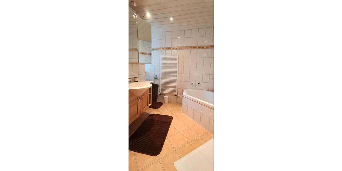 Wohnen auf Zeit Straubing - 3 Zimmer, 85 m&sup2;, 100&euro; | Angebot:26652047