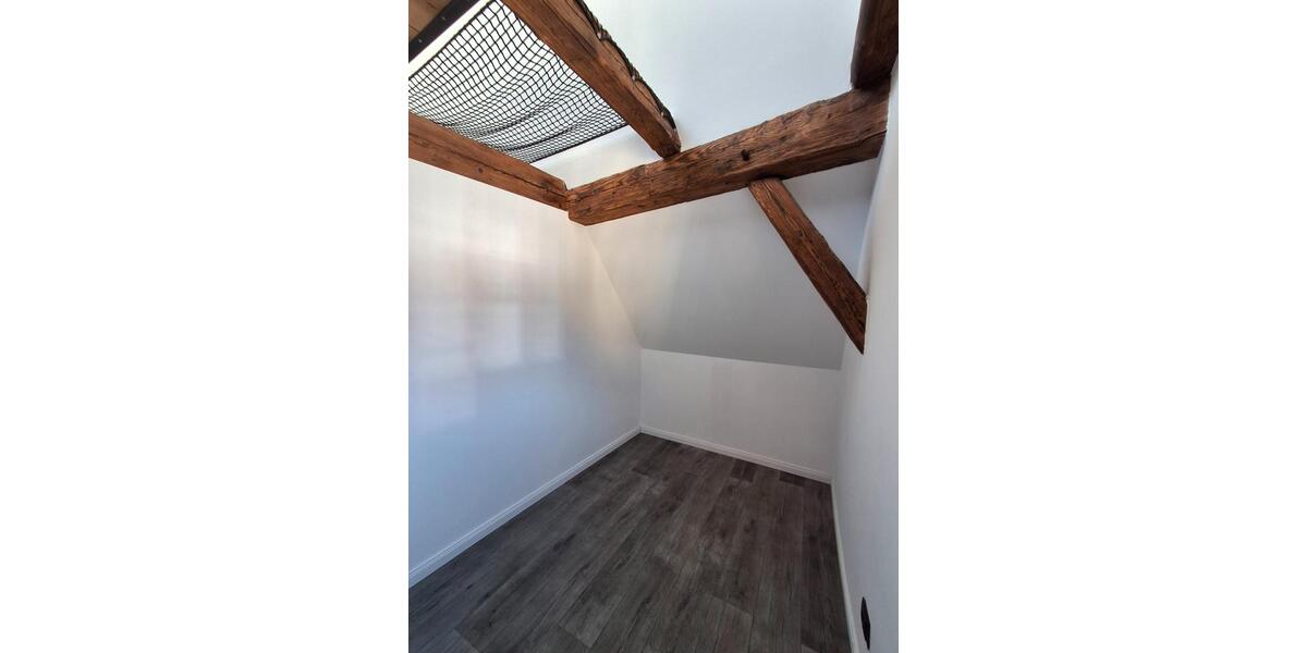 Dachgeschoßwohnung Kronach - 2 Zimmer, 114 m&sup2;, 1.100&euro; | Angebot:26439403