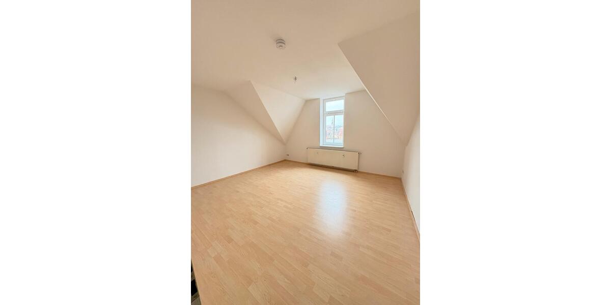 Dachgeschoßwohnung Sangerhausen - 2 Zimmer, 88 m&sup2;, 530&euro; | Angebot:23873326