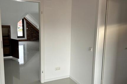 Tolle helle und moderne Wohnung mit Burgblick 2.5 zimmer