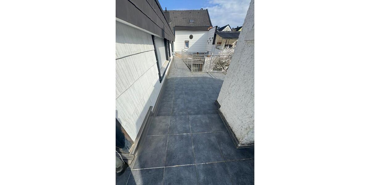 Etagenwohnung Föhren - 8 Zimmer, 224 m&sup2;, 1.600&euro; | Angebot:25553198