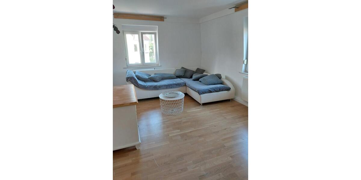 Dachgeschoßwohnung Laudenbach - 2 Zimmer, 63 m&sup2;, 900&euro; | Angebot:24672624