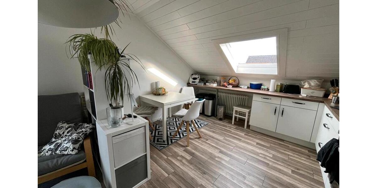Dachgeschoßwohnung Wölfersheim - 4 Zimmer, 85 m&sup2;, 950&euro; | Angebot:26466653