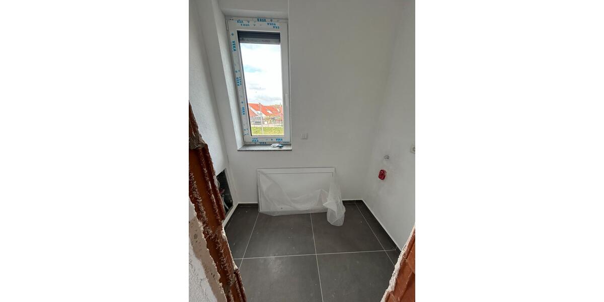 Etagenwohnung Eisenberg (Pfalz) - 4 Zimmer, 120 m&sup2;, 1.650&euro; | Angebot:25976000