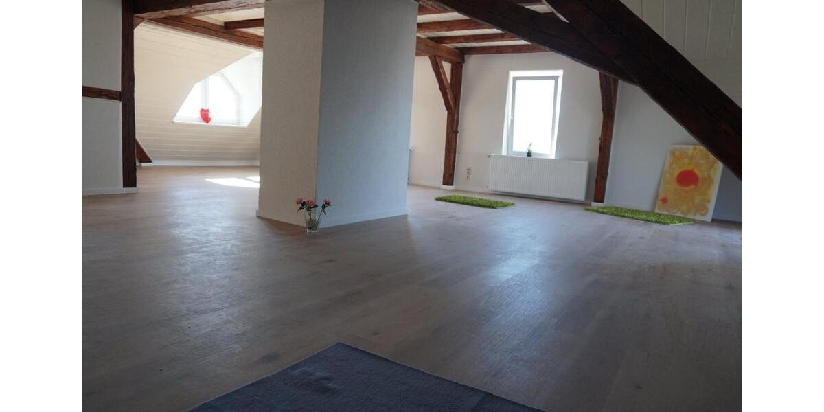 Dachgeschoßwohnung Altenstadt - 5 Zimmer, 160 m&sup2;, 1.388&euro; | Angebot:24862162