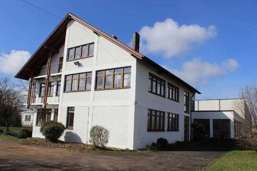 Büro in Meitingen-Herbertshofen 2.840,50 € 436.72 m²