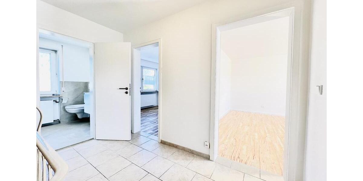 Reihenhaus Kaufbeuren - 7.5 Zimmer, 190 m&sup2;, 2.250&euro; | Angebot:26633125