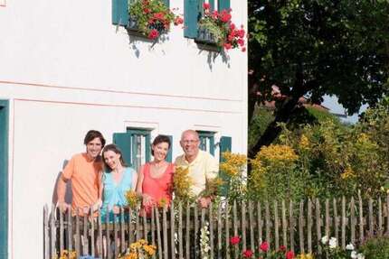 Haus Friedewald (Dippelsdorf) Friedewald - 5 Zimmer, 128 m&sup2;, 1.700&euro; | Angebot:25200101