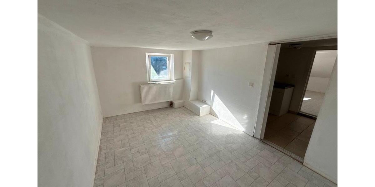 Dachgeschoßwohnung Merzig - 2 Zimmer, 33 m&sup2;, 500&euro; | Angebot:26604981