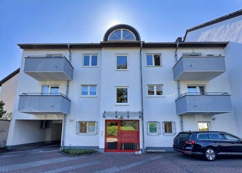 Charmante Dachgeschoss-Wohnung Koblenzer Straße