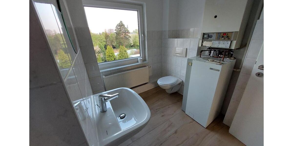 Dachgeschoßwohnung Zittau - 4 Zimmer, 85 m&sup2;, 490&euro; | Angebot:25921333