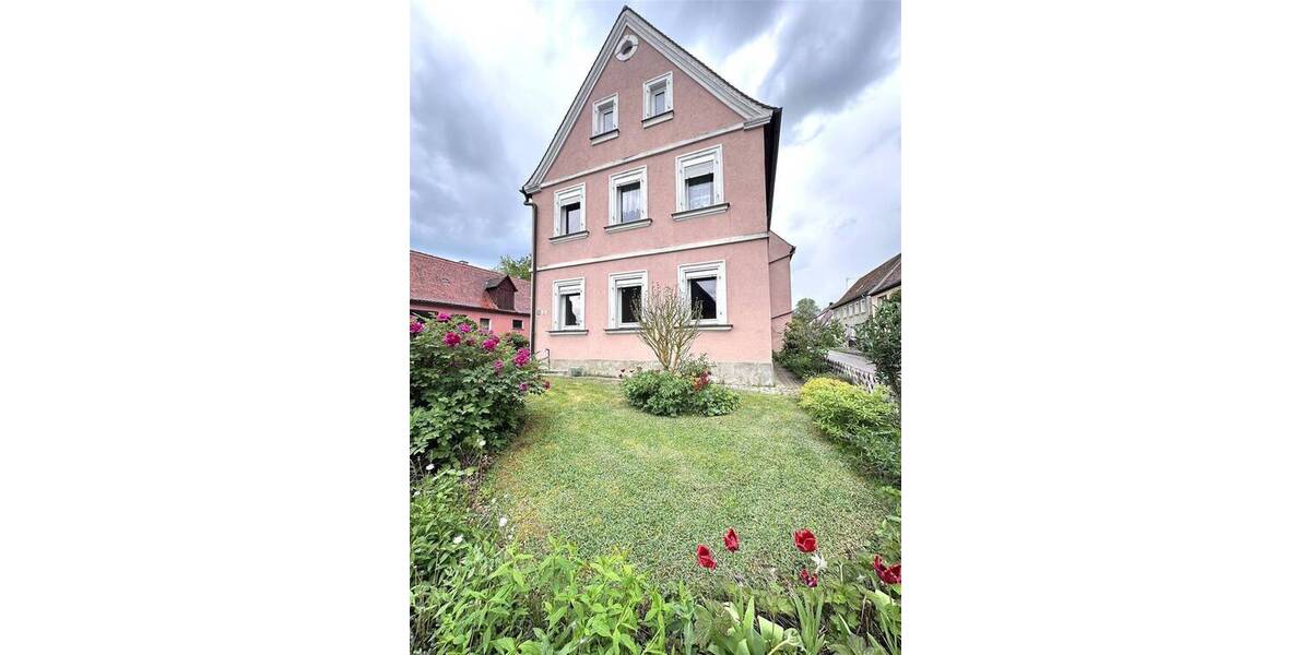 Einfamilienhaus Oberdachstetten - 8 Zimmer, 173 m&sup2;, 1.200&euro; | Angebot:26657158
