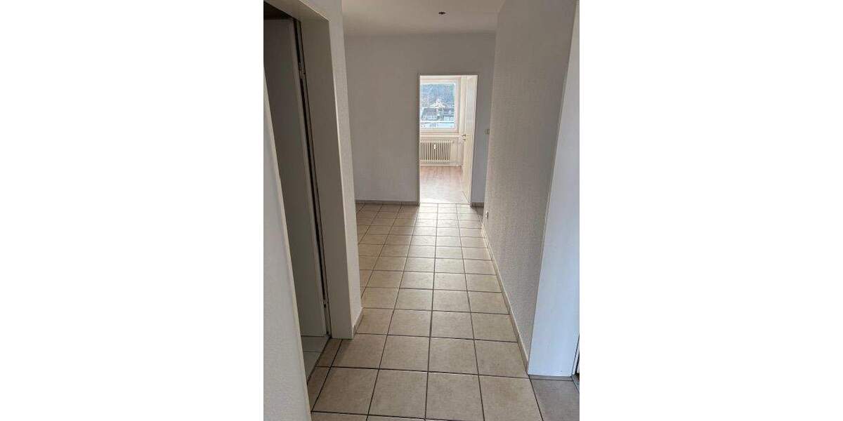 Etagenwohnung Remagen - 4 Zimmer, 90 m&sup2;, 985&euro; | Angebot:25702806