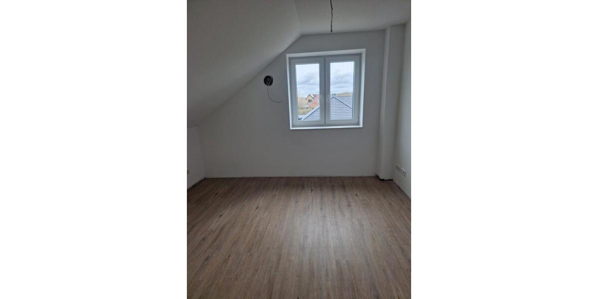 Dachgeschoßwohnung Oeversee - 4 Zimmer, 81 m&sup2;, 1.125&euro; | Angebot:25792853